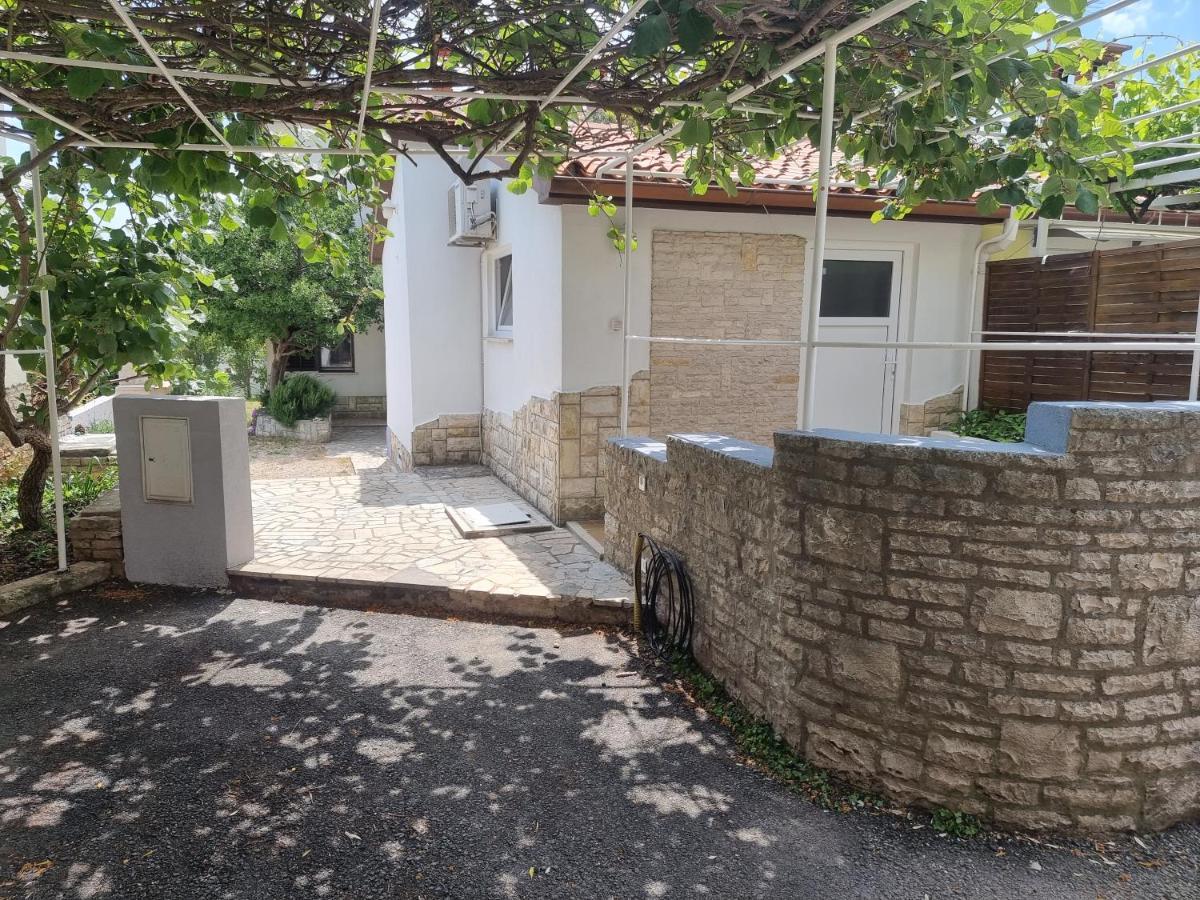 Studio Apartman Премантура Екстер'єр фото